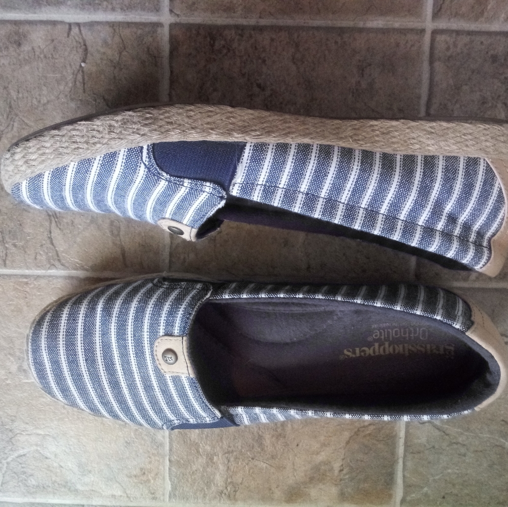 Blue and white shoe size 9